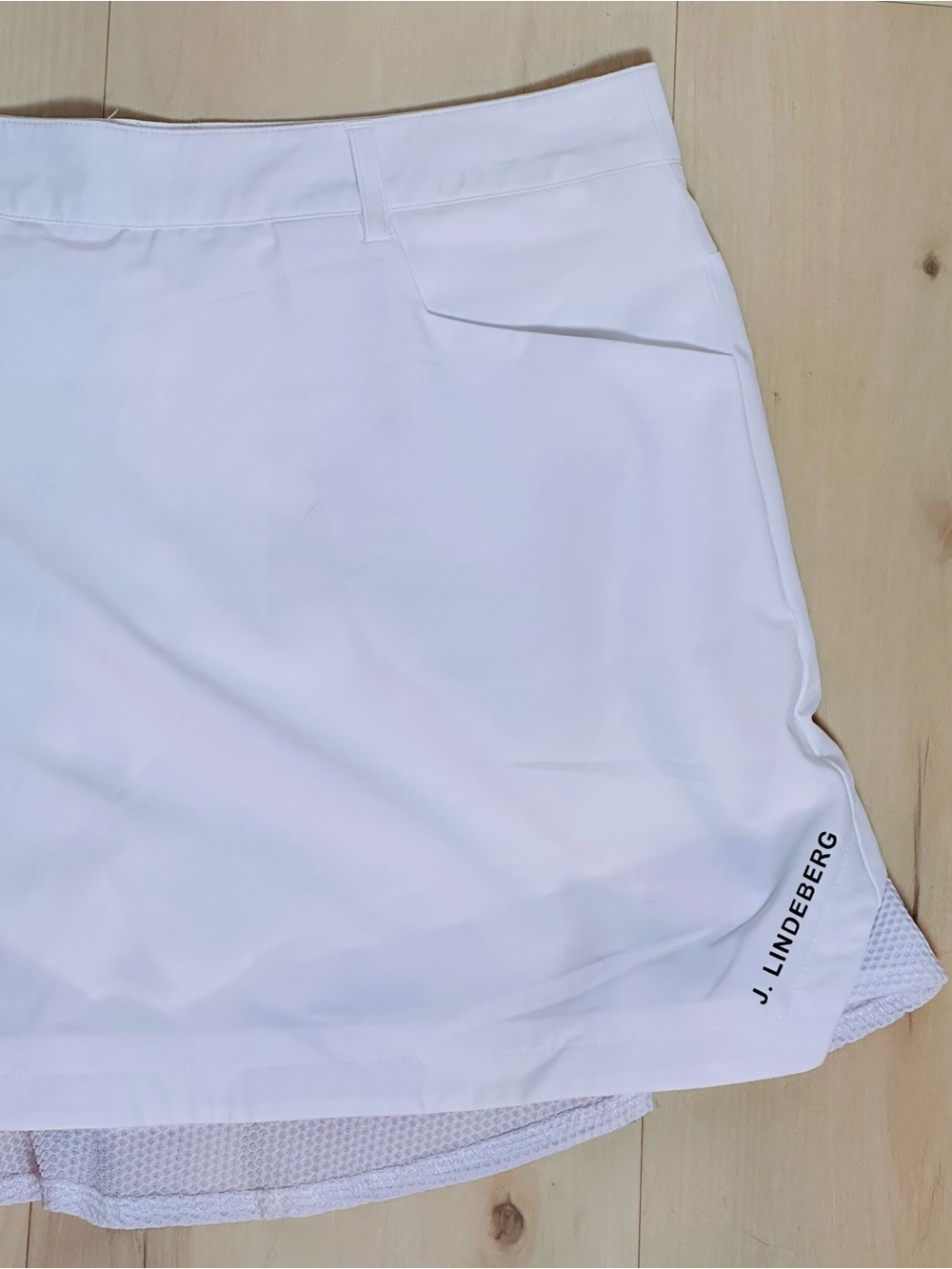 J.Lindeberg White Performance Golf Skort XL - Picture 2 of 14